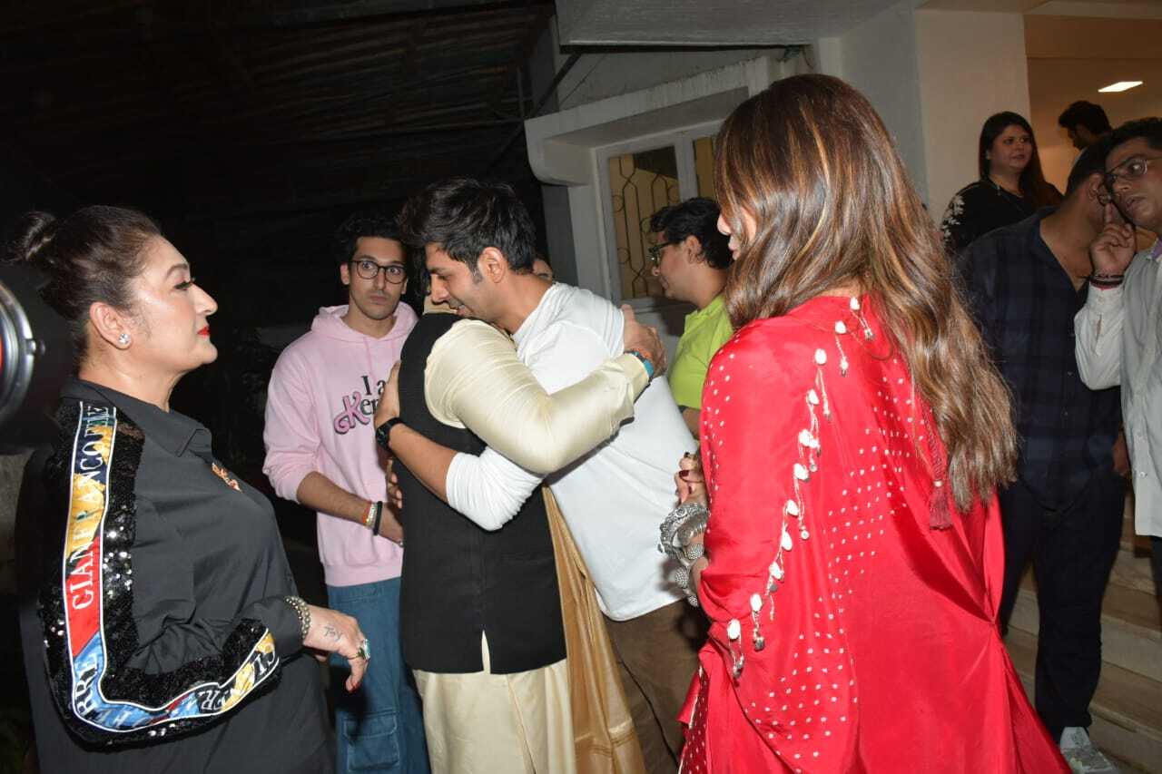 Govinda and Kartik Aaryan share a warm hug upon meeting each other at the screening of the film